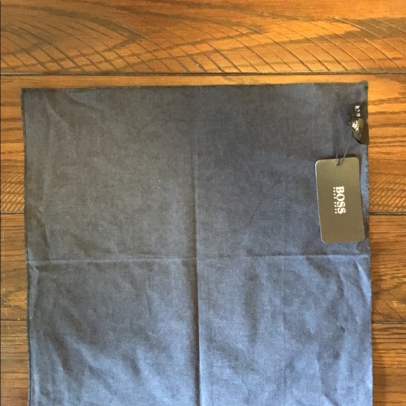 NWT Hugo Boss Men’s Pocket Handkerchief - Picture 6 of 8